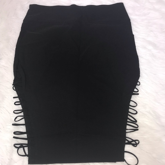 Sexy Tight High Side Slits (Plus Size) - Picture 3 of 6